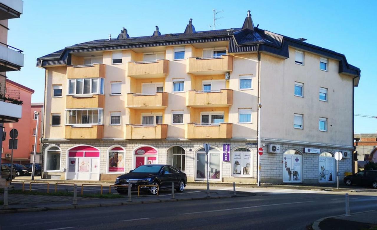 Studio Apartman Comodo Zagreb Exteriör bild