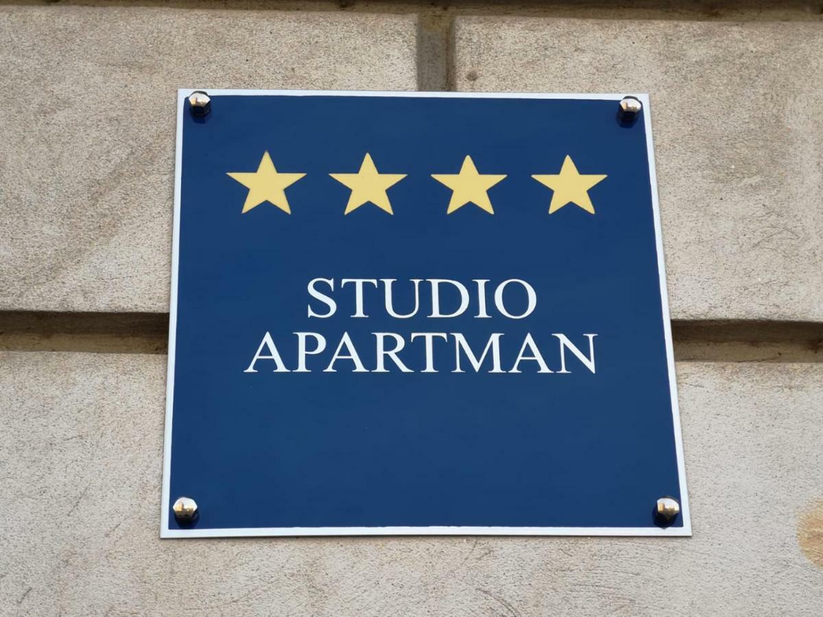 Studio Apartman Comodo Zagreb Exteriör bild