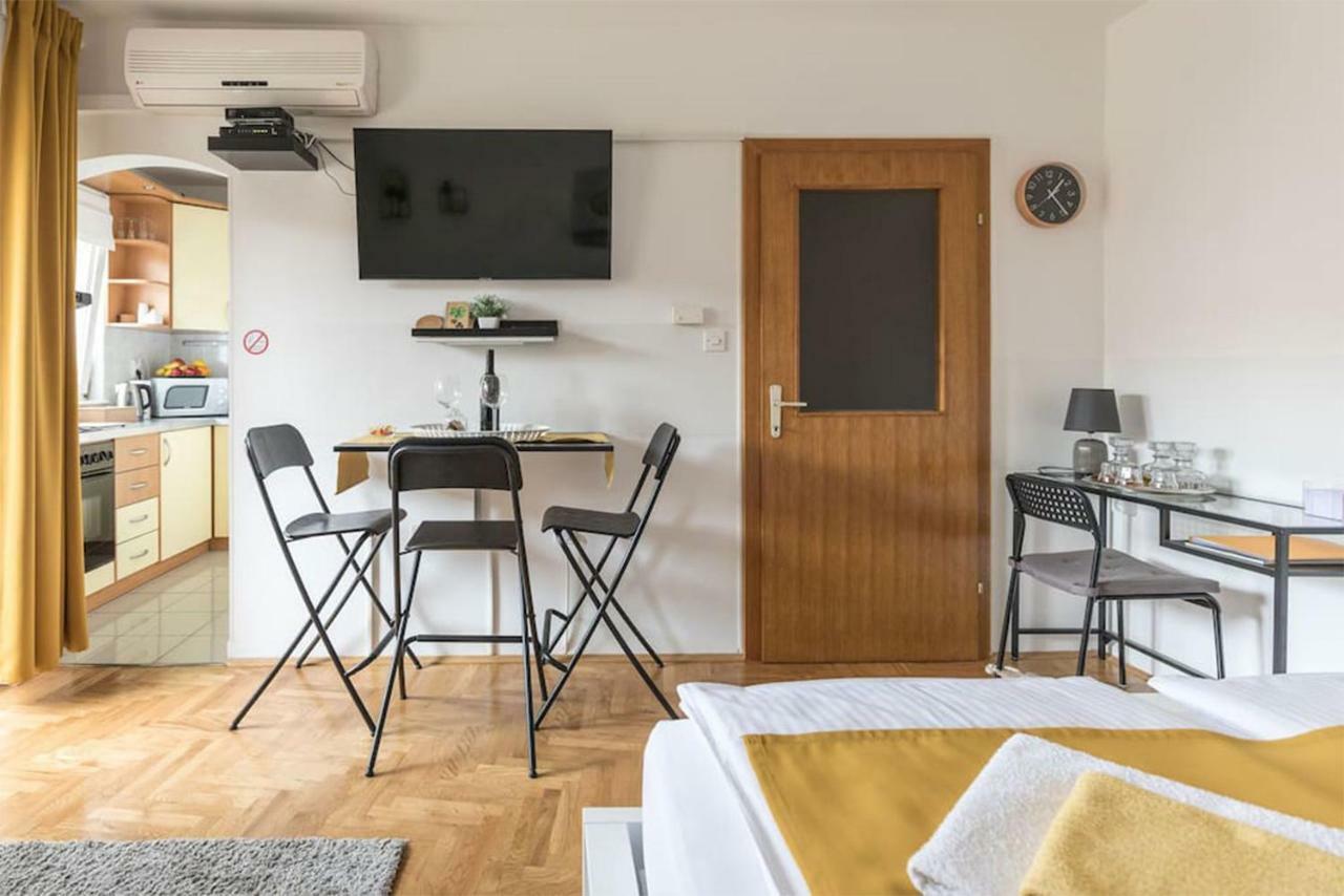 Studio Apartman Comodo Zagreb Exteriör bild
