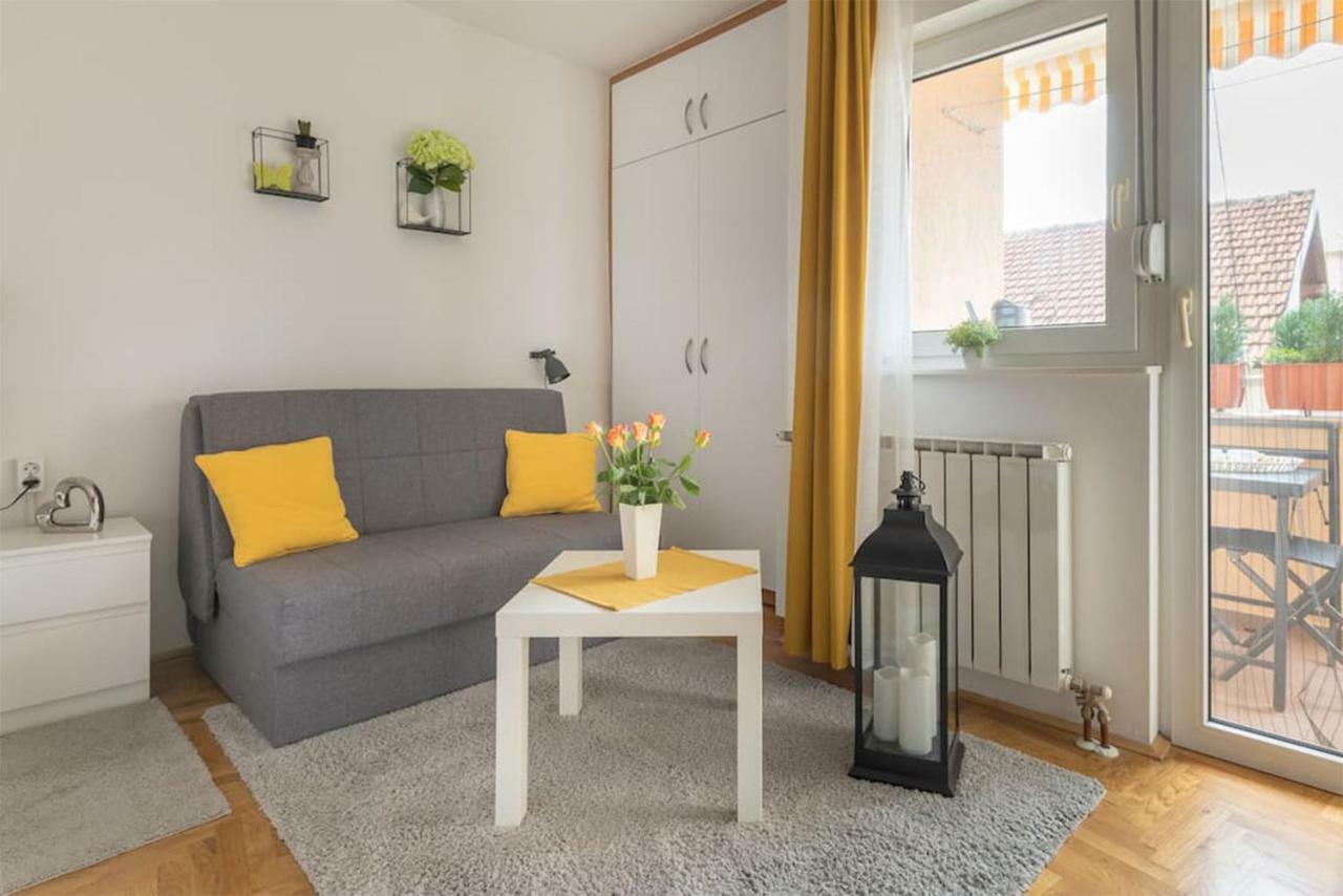 Studio Apartman Comodo Zagreb Exteriör bild