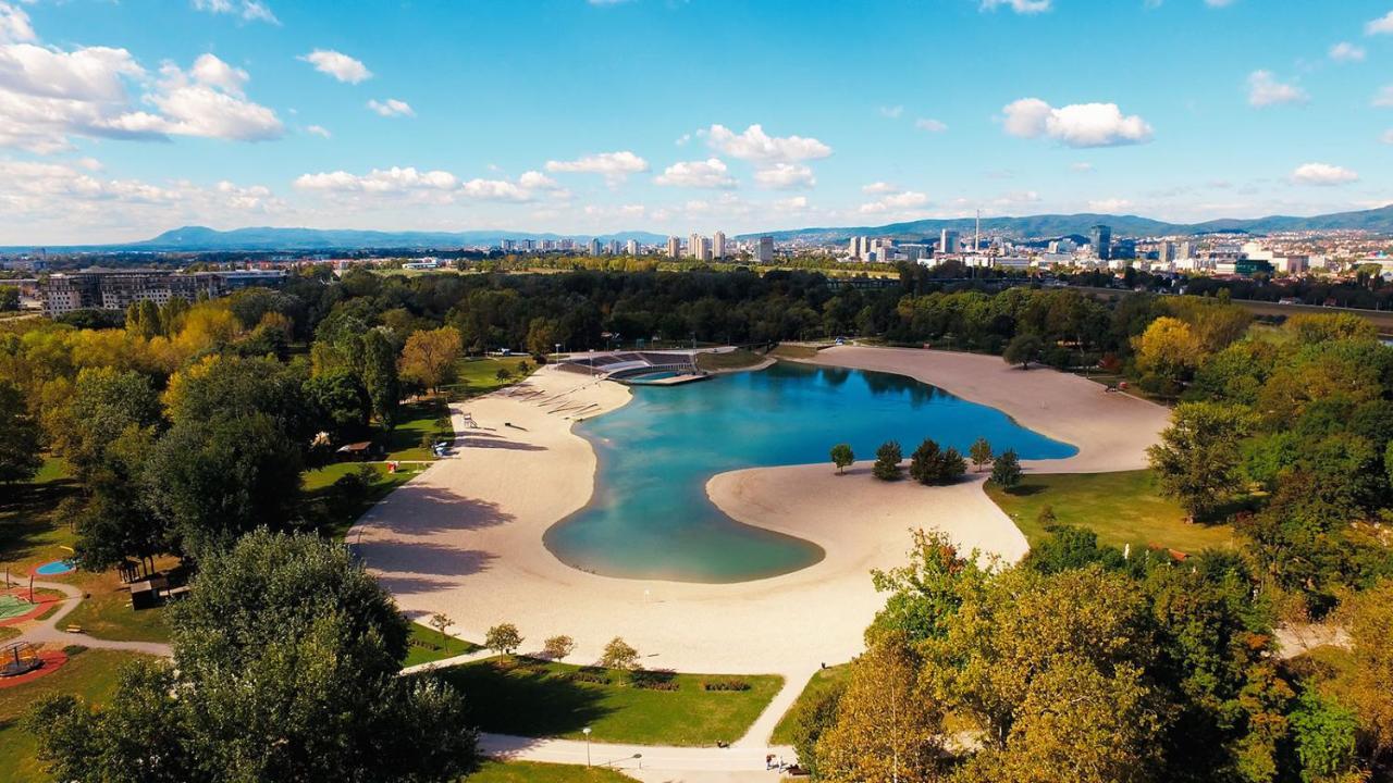 Studio Apartman Comodo Zagreb Exteriör bild